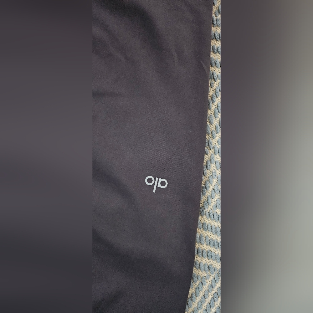 Alo men pants 👖 - Picture 3 of 11